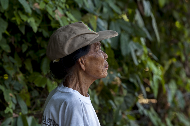 indonesia,bali,portrait,cig-art,stephan trap
